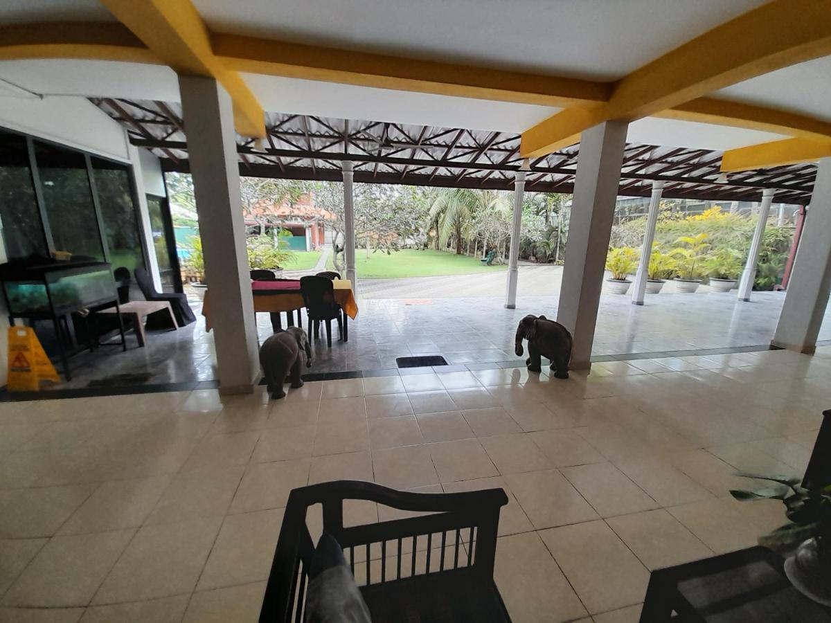 Larn'S Villa Hotel & Apartment Wadduwa Exterior foto